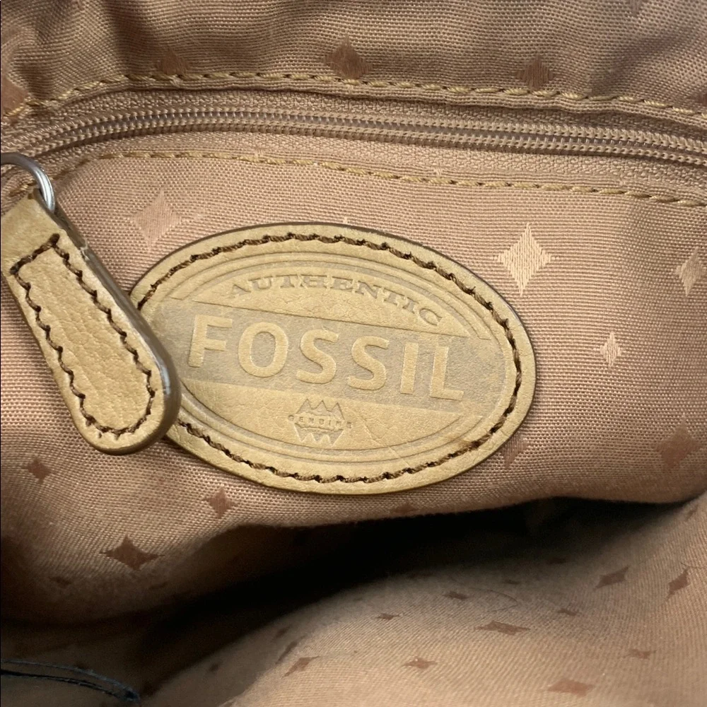 Fossil leather trim